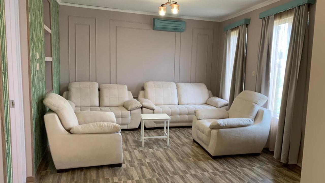 Apartment Mari Kutaisi Luaran gambar